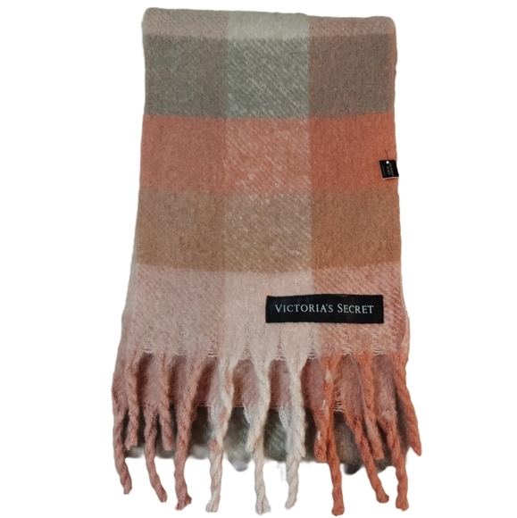 Victoria's Secret Plaid Fluffy Scarf In Buff Pink Grey - Picture 7 of 9